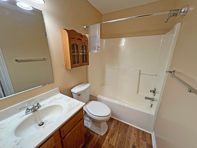 Building Photo - 2130 Algiers St