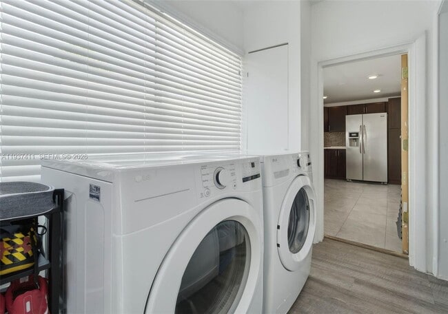 Building Photo - 4420 NW 3rd Ave