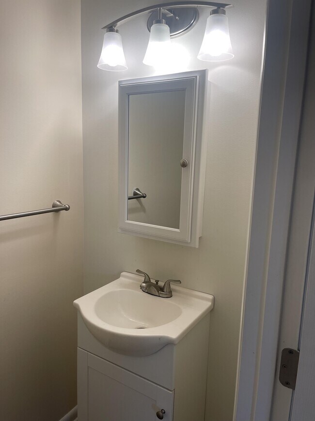 Building Photo - 638 Decatur Ave