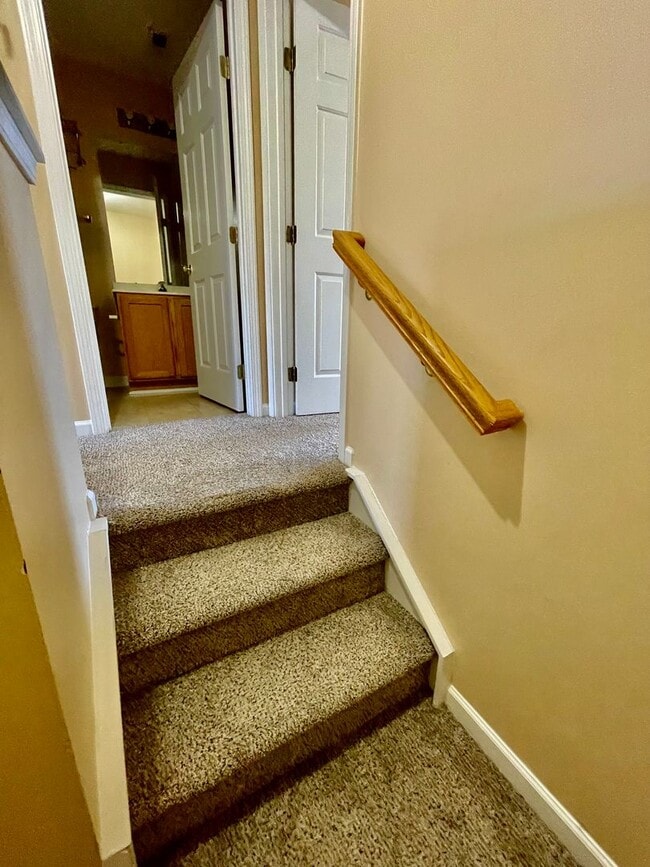 Building Photo - 5308 Jocelyn Ln