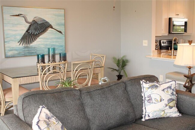 Building Photo - 4240 Ironwood Cir