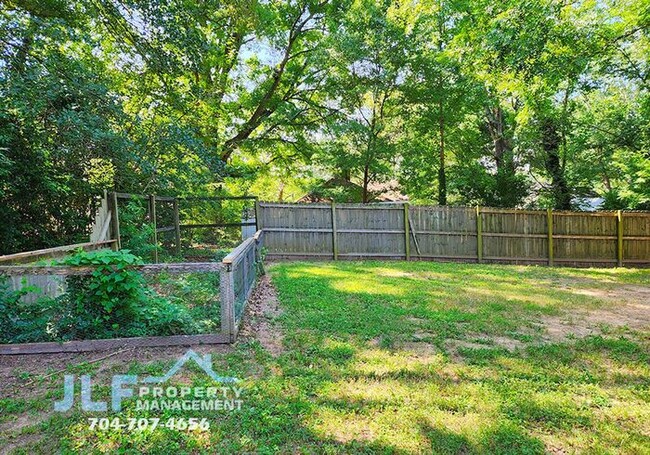 Building Photo - Peaceful 2/1 Ranch in Kannapolis!