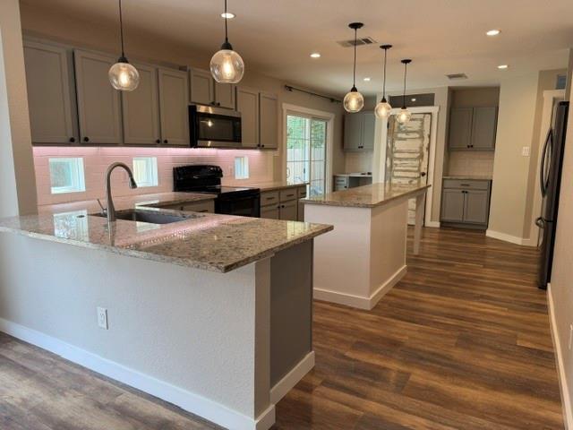 Building Photo - 342 Carolyns Way