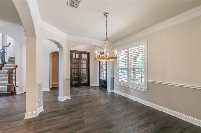 Building Photo - 2732 Waverley Dr