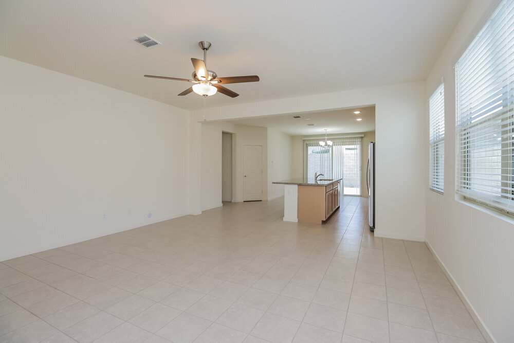 Building Photo - 4227 W Coneflower Ln