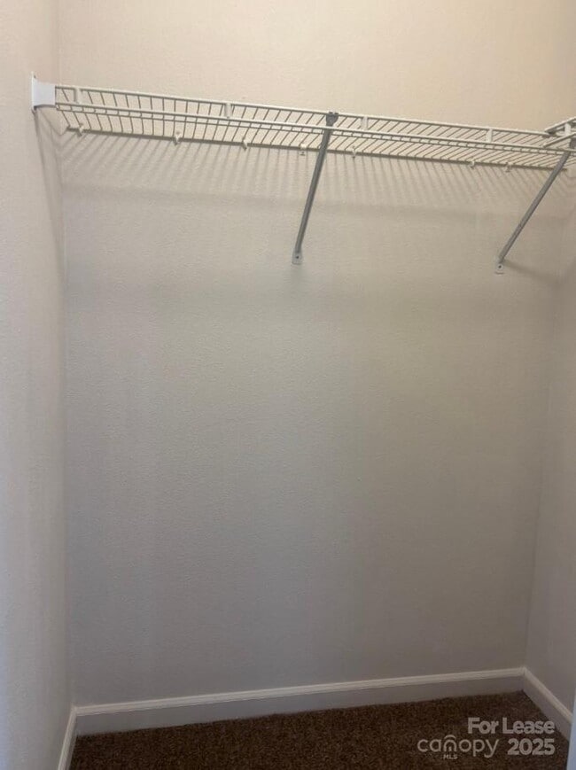 Building Photo - 1124 New Day Ct