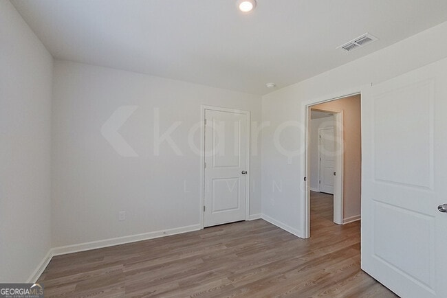 Building Photo - 337 Ironwood Ct