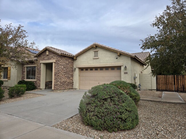 Primary Photo - 16758 W Apache St