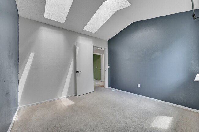 Building Photo - $2,800 - 3 Bed,  2.5 Bath Townhome in Arva...
