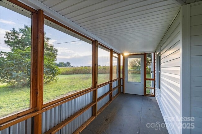 Building Photo - 36188 A Esther Rd