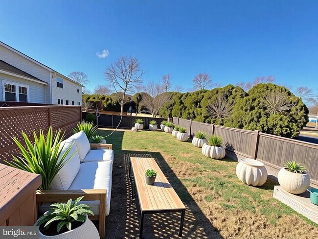 Building Photo - 10293 Woodmont Ct