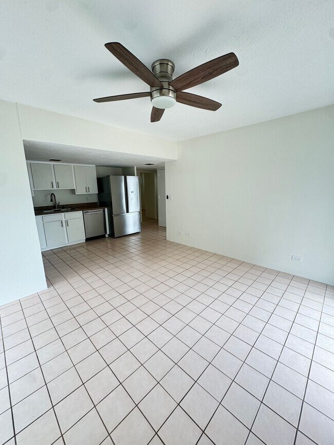 Building Photo - PET FRIENDLY 3 Bed, 1 Bath, 1 parking ELEC...