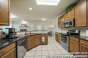 Building Photo - 35 Atwell Park