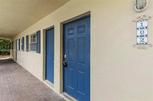 Building Photo - 1400 NE 57th Ct