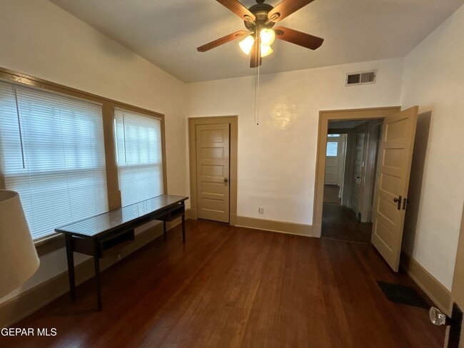 Building Photo - 1546 Upson Dr