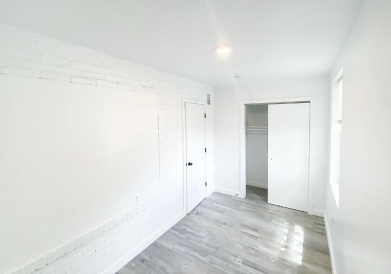 Building Photo - 4609 Quarles St NE