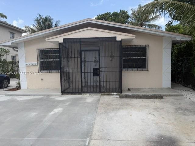 Building Photo - 262 NE 55th Terrace