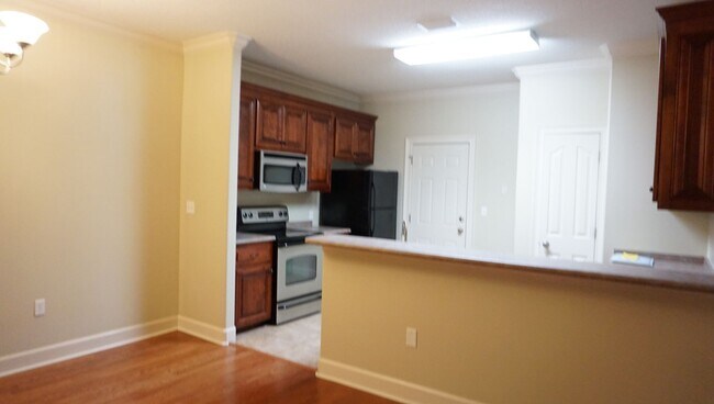 Building Photo - 3406FBarack