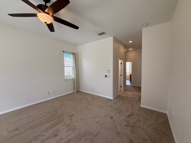 Building Photo - 4 Bedroom 3 Bath Single Family Home Laurel...