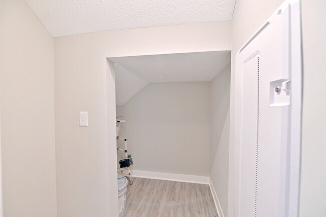 Building Photo - 2019 Mildred Rd