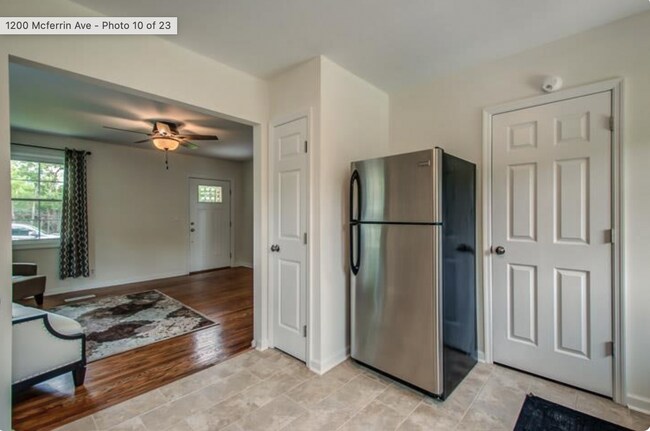 Building Photo - 2 bd/ 1bth w/ heated storage shed/studio, fenced yard