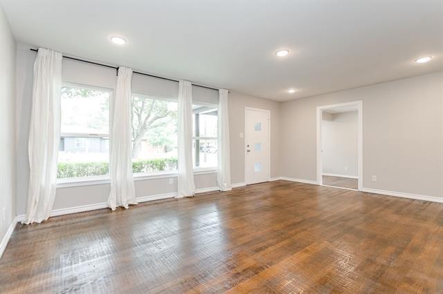 Building Photo - 10265 San Lorenzo Dr