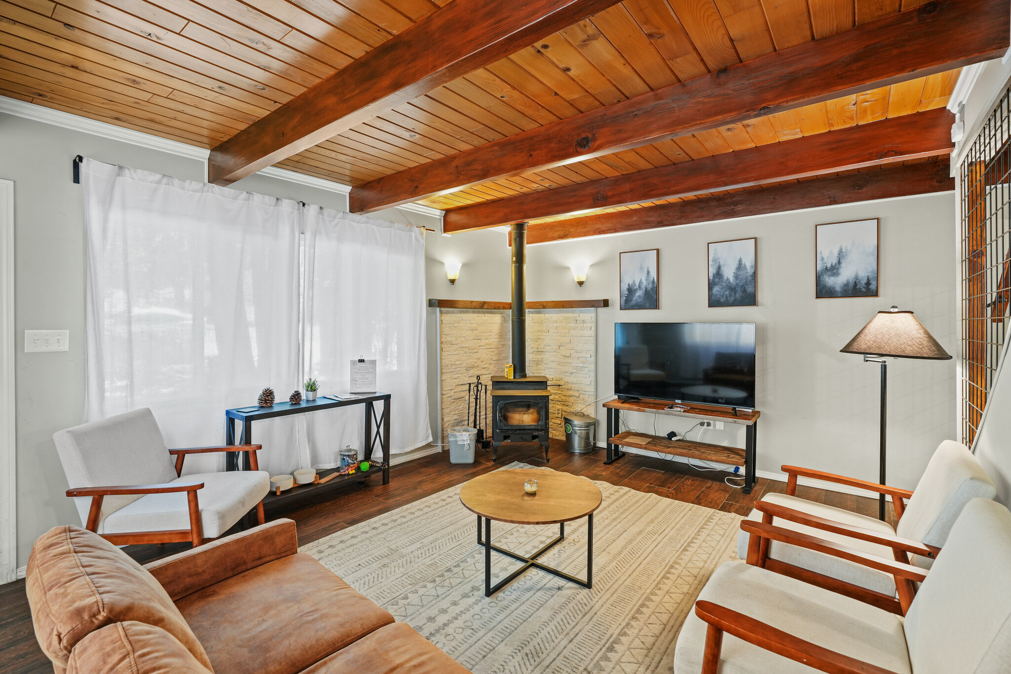 Building Photo - 43032 Sunset Dr