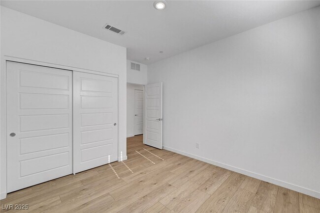 Building Photo - 1498 Marsh Bird St