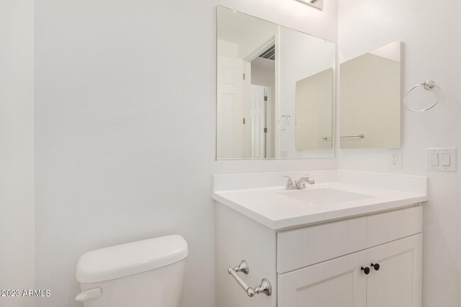 Building Photo - 2503 S 180th Dr