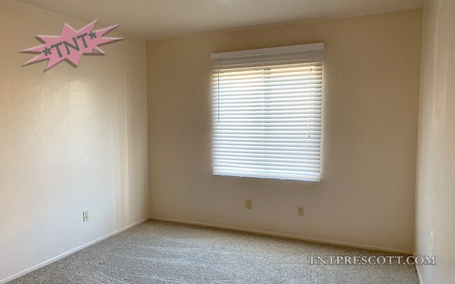 Building Photo - Villas at the Ridge Condo