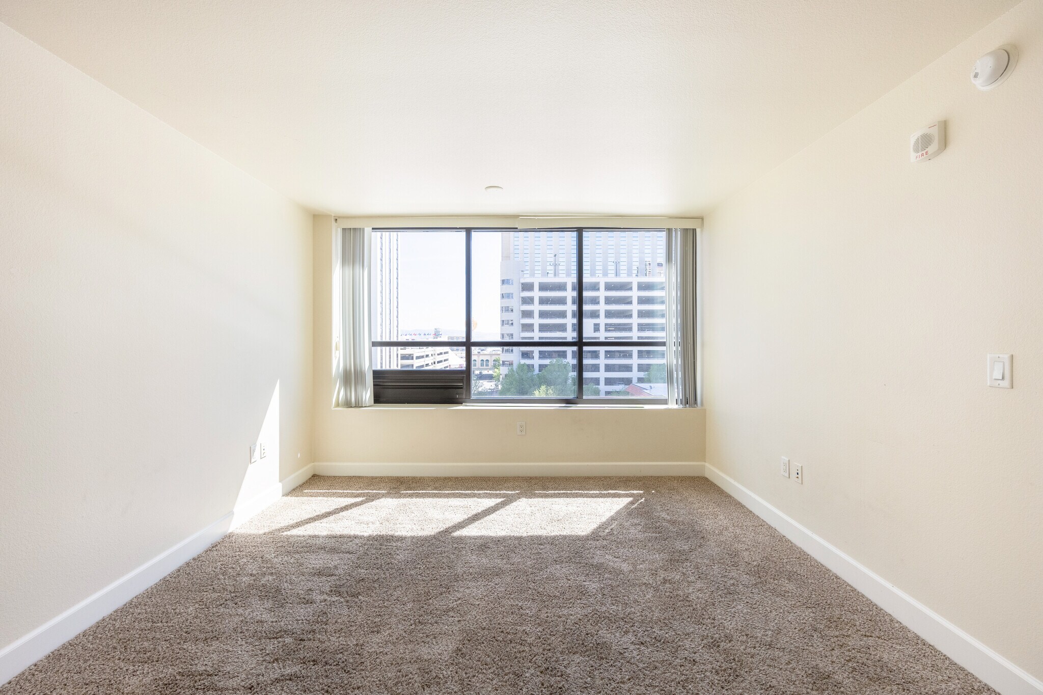 Building Photo - 450 N Arlington Ave