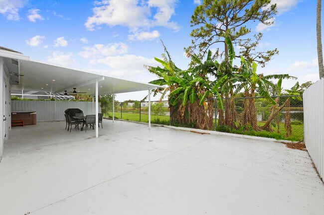 Building Photo - 1209 Olympic Cir