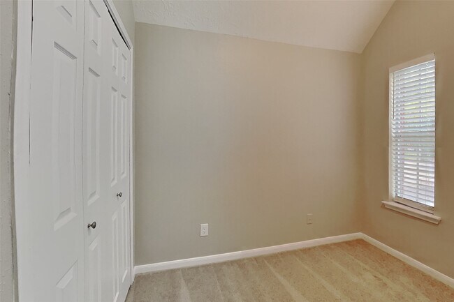 Building Photo - 1343 Edenderry Ln