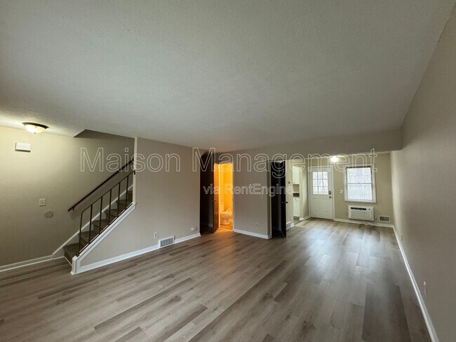 Building Photo - 419 Britton Rd
