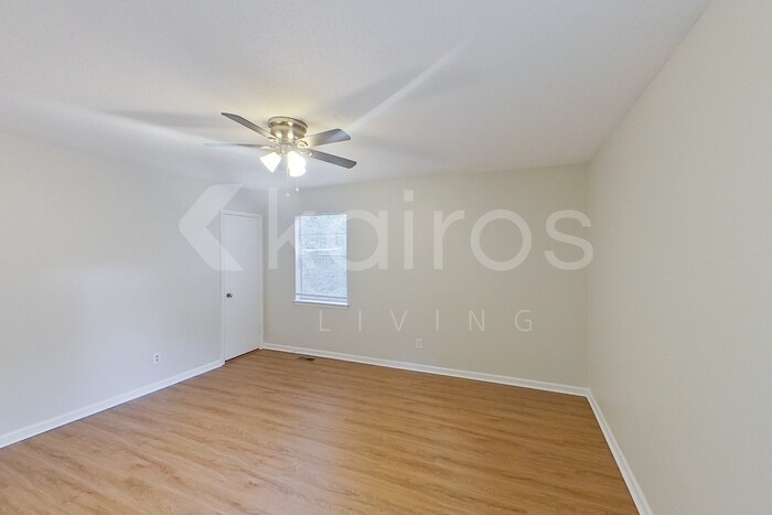 Building Photo - 5169 Beacon Dr