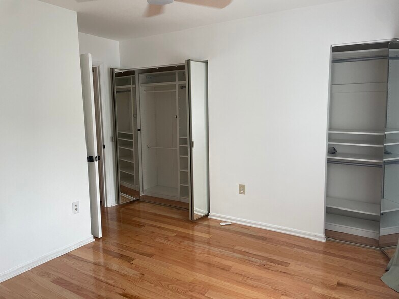 Building Photo - 18207 Leman Lake Dr