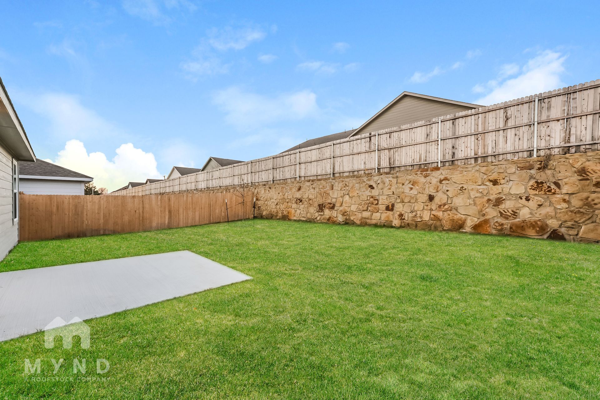 Building Photo - 2744 Ctr Crk Ln