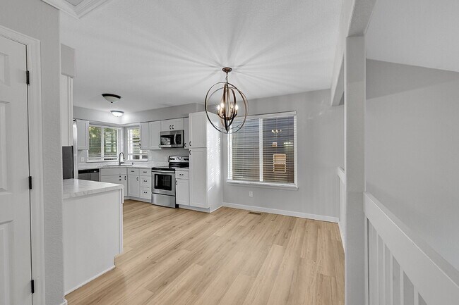 Building Photo - $2,495.00, 3 Bed, 2 bath located in Brighton.