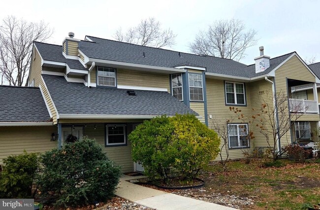 Building Photo - 853 E Fishers Creek Rd