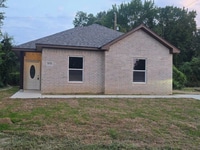 Building Photo - 1831 Lincoln Dr