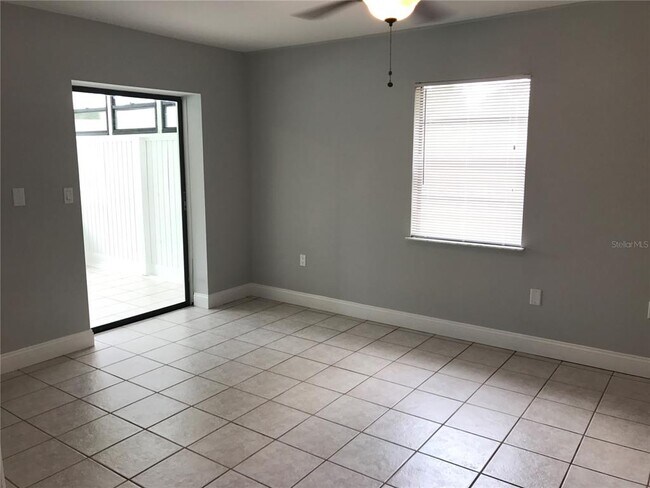 Building Photo - 2431 Doud St