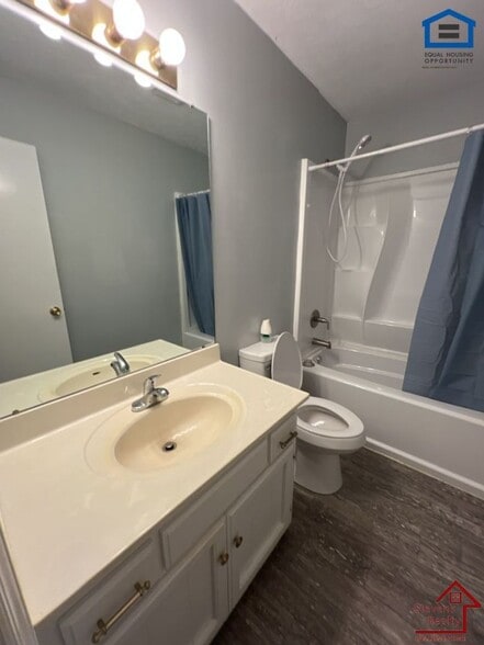 Building Photo - 1155 Carol Ln