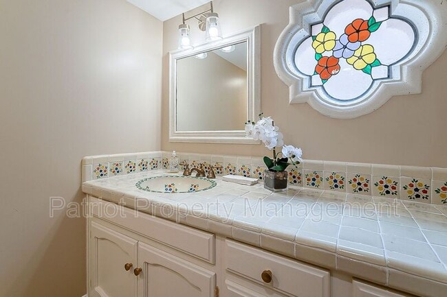 Building Photo - 8602 E Vista Del Lago