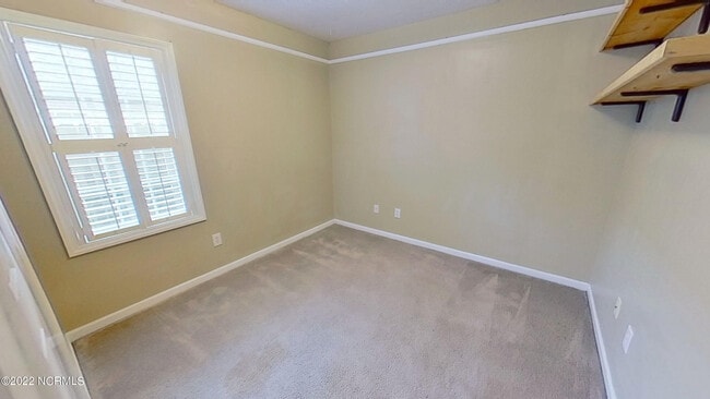 Building Photo - 811 Grathwol Dr