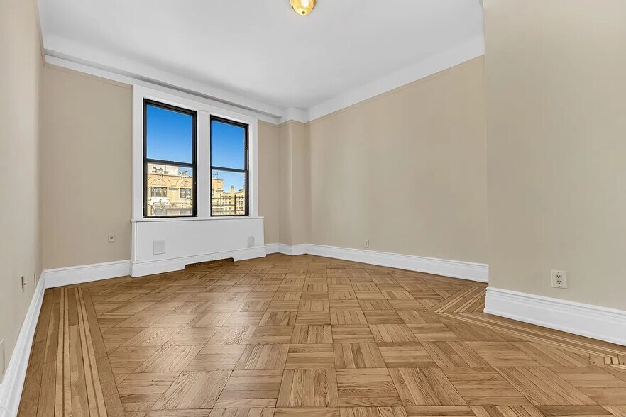Building Photo - 175 W 93rd St