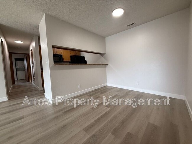 Building Photo - 2330 N 44th St