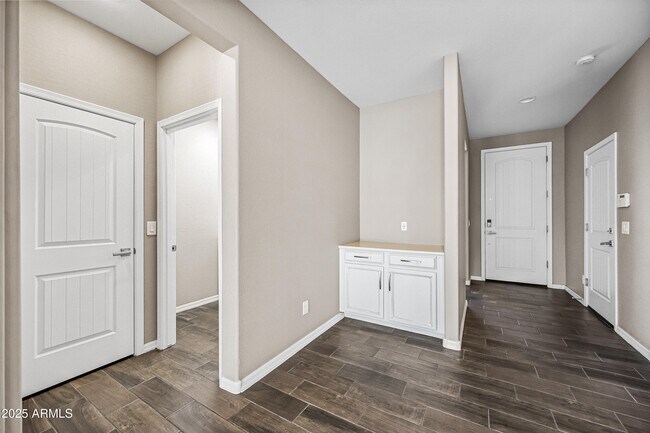 Building Photo - 2373 Farrier Way