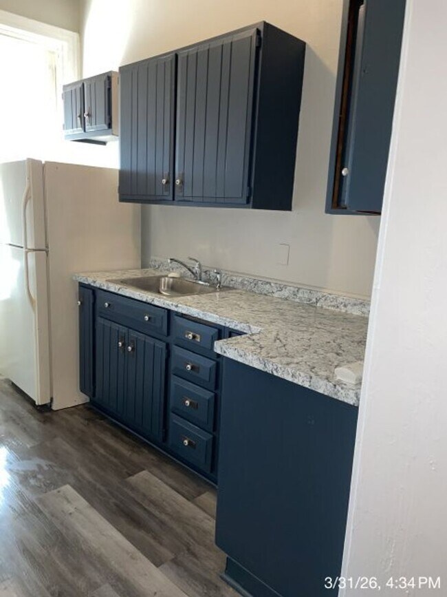 Building Photo - 1046 Walnut St