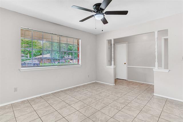 Building Photo - 403 Daisy Dr