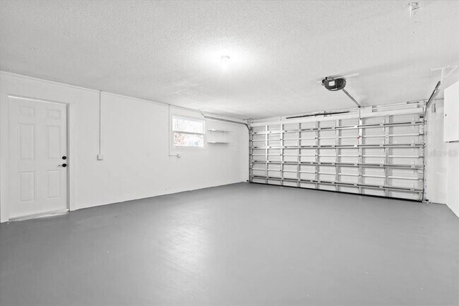 Building Photo - 1499 Janet Pl